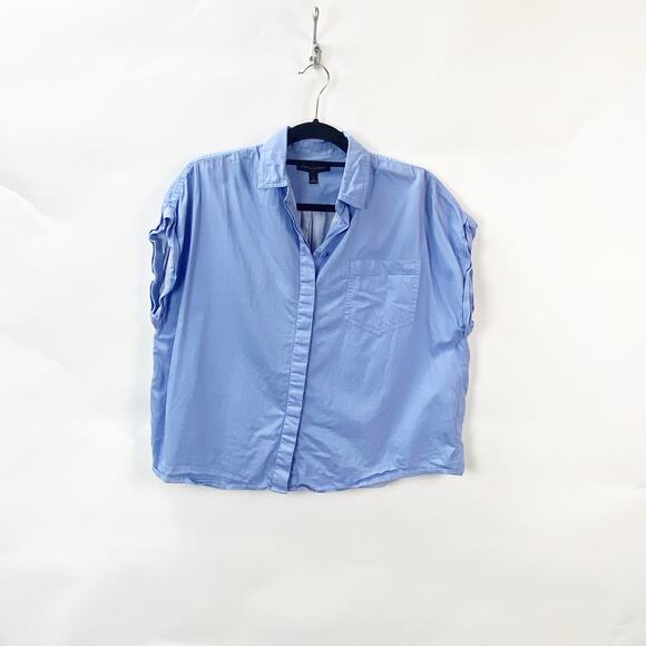 2/$30 Banana Republic Small Womens Blue Button Front Collar Crop Shirt - Picture 1 of 9